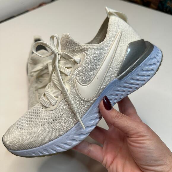 Nike Epic React Flyknit Platinum Biege Sneakers - Picture 1 of 6
